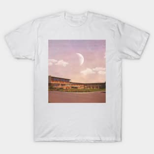 Moon in the late afternoon T-Shirt